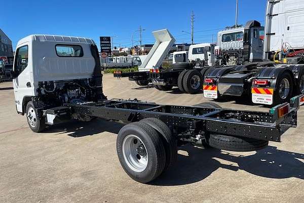 2025 Fuso Canter 515
