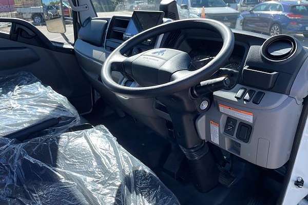 2025 Fuso Canter 515