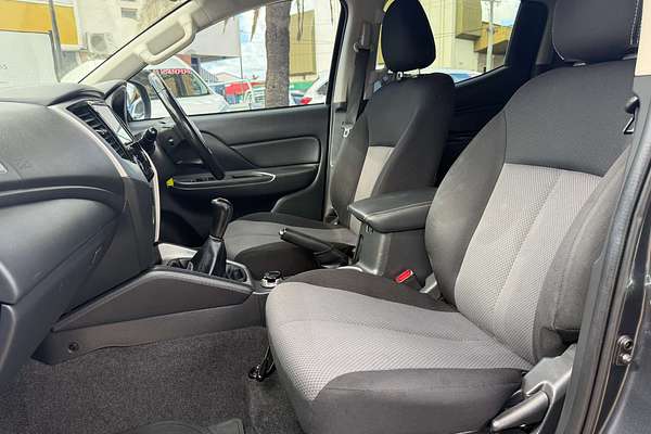 2020 Mitsubishi Triton GLX-R MR 4X4