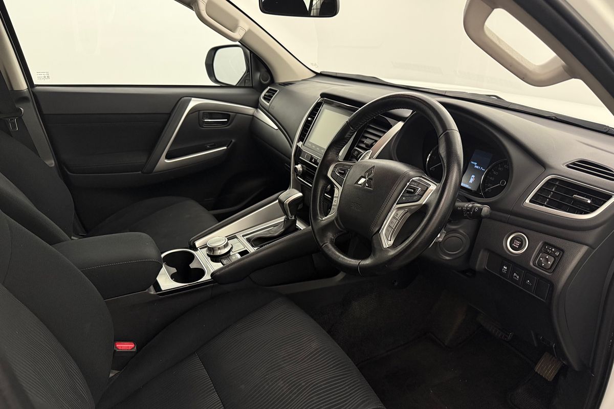 2022 Mitsubishi Pajero Sport GLX QF