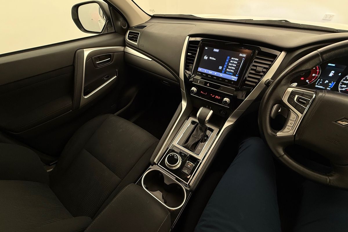 2022 Mitsubishi Pajero Sport GLX QF