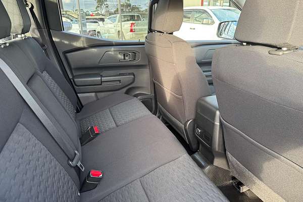 2025 Mitsubishi Triton GLX MV 4X4