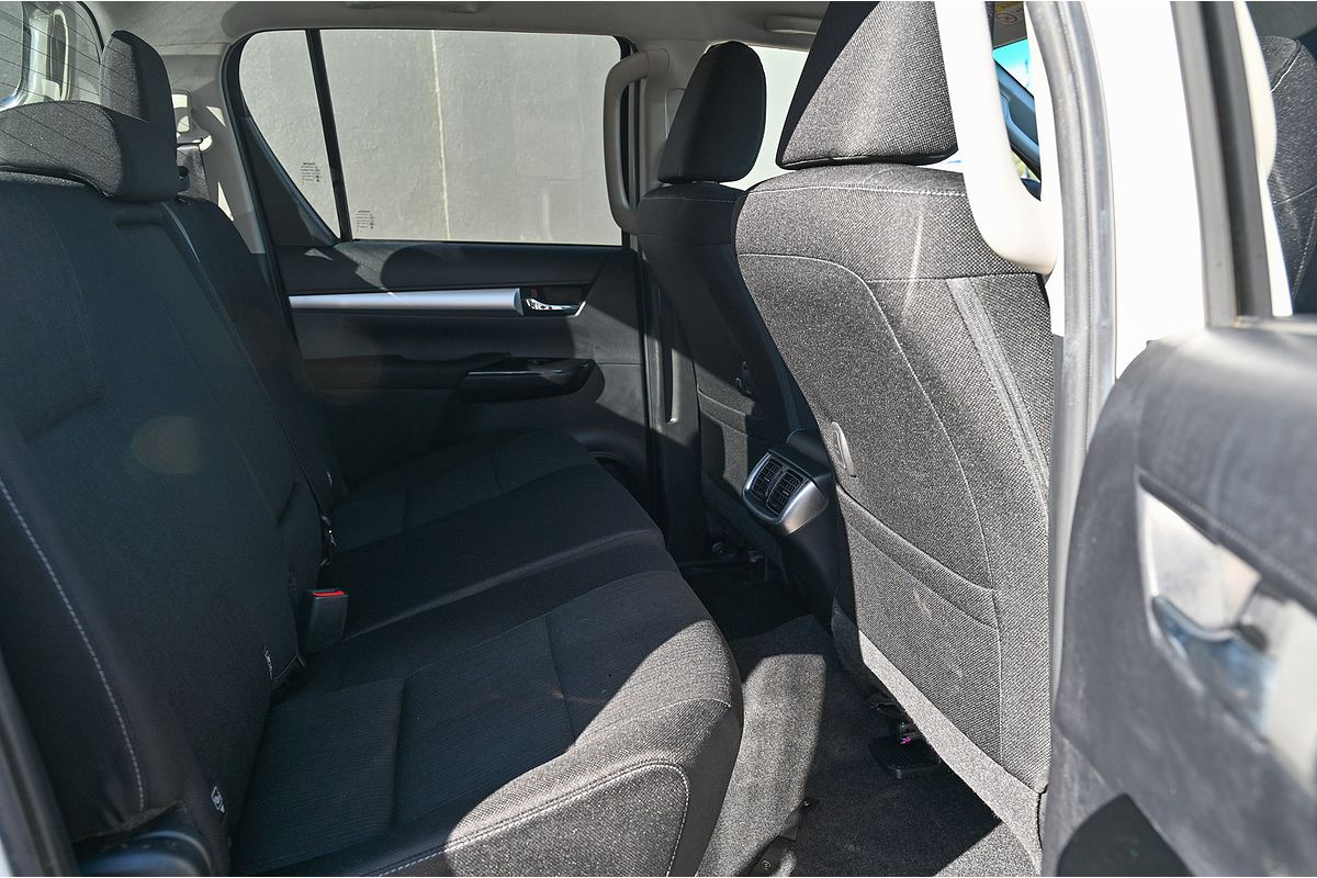 2020 Toyota Hilux SR5 GUN126R 4X4