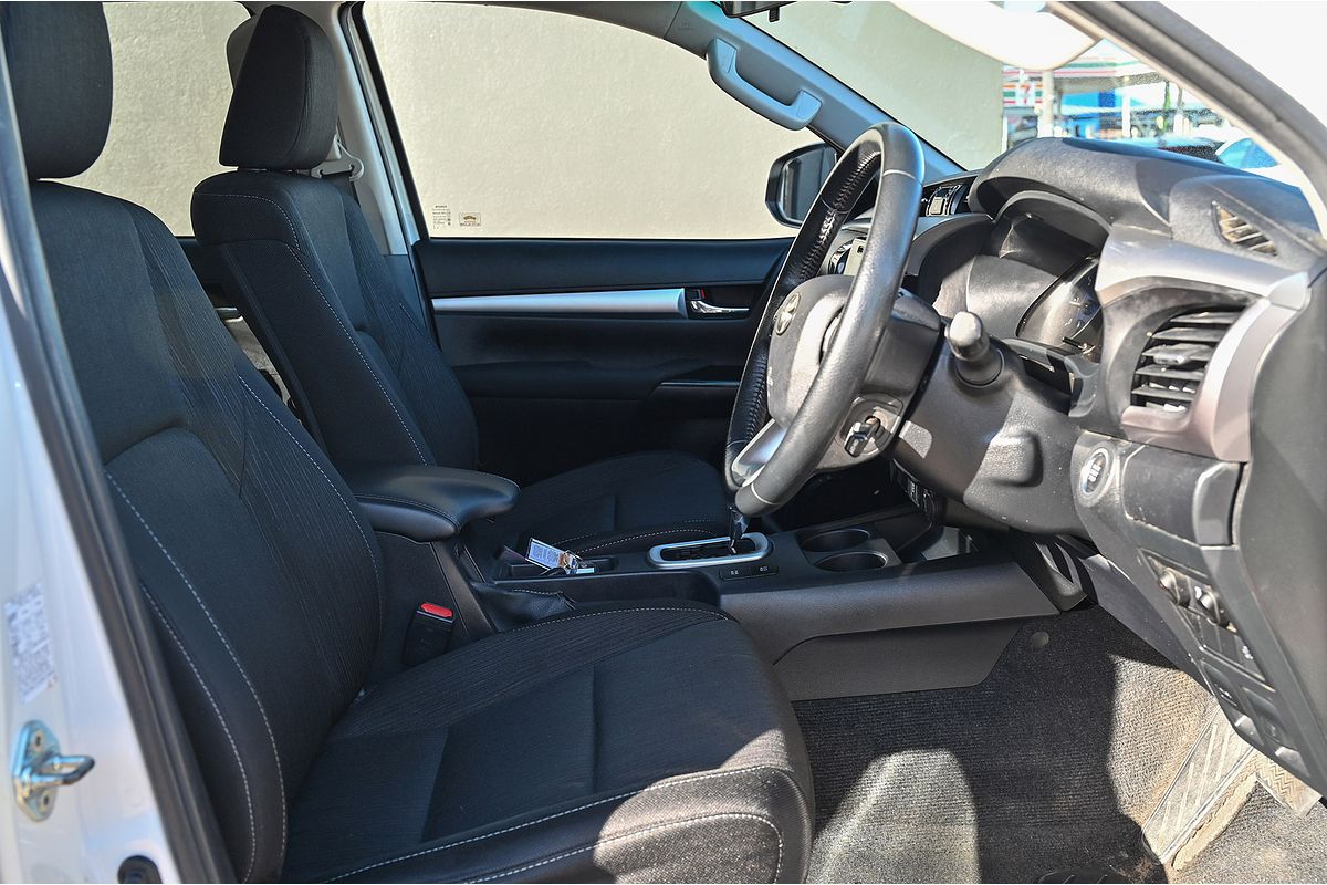 2020 Toyota Hilux SR5 GUN126R 4X4