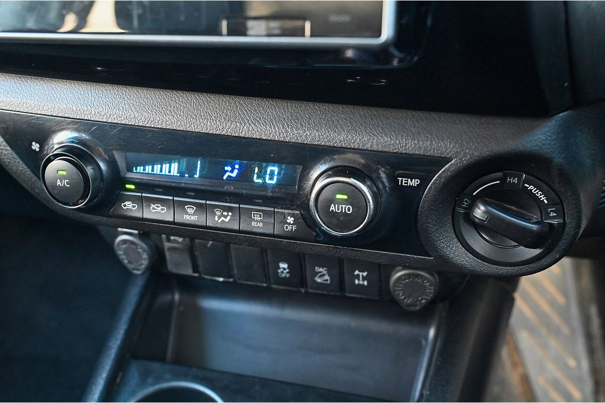 2020 Toyota Hilux SR5 GUN126R 4X4