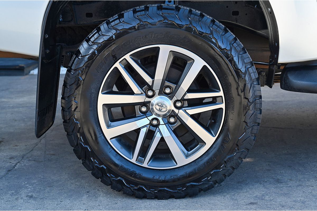 2020 Toyota Hilux SR5 GUN126R 4X4