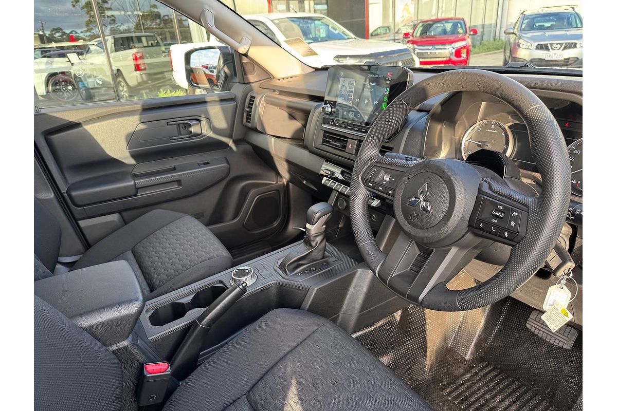 2025 Mitsubishi Triton GLX MV 4X4