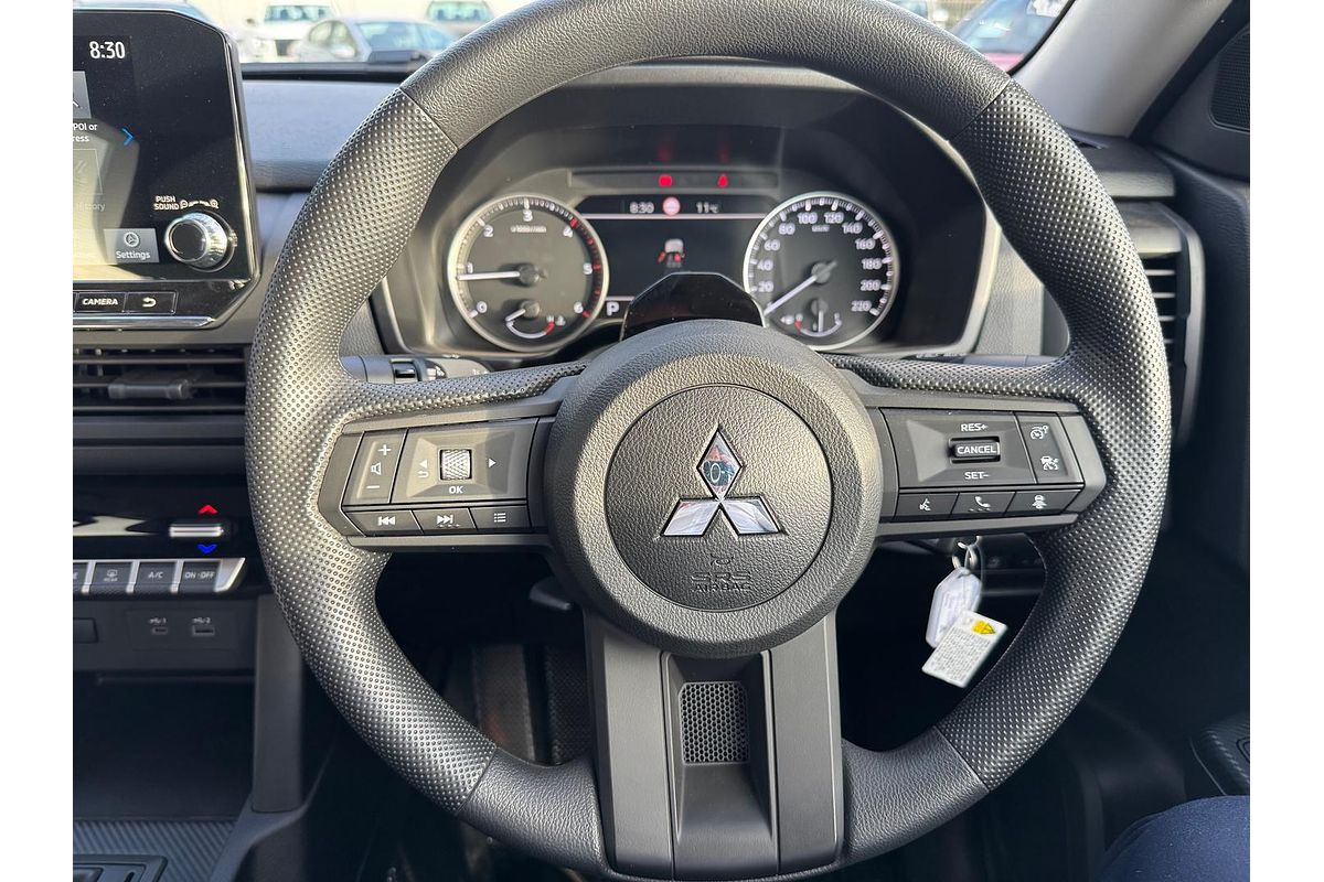 2025 Mitsubishi Triton GLX MV 4X4