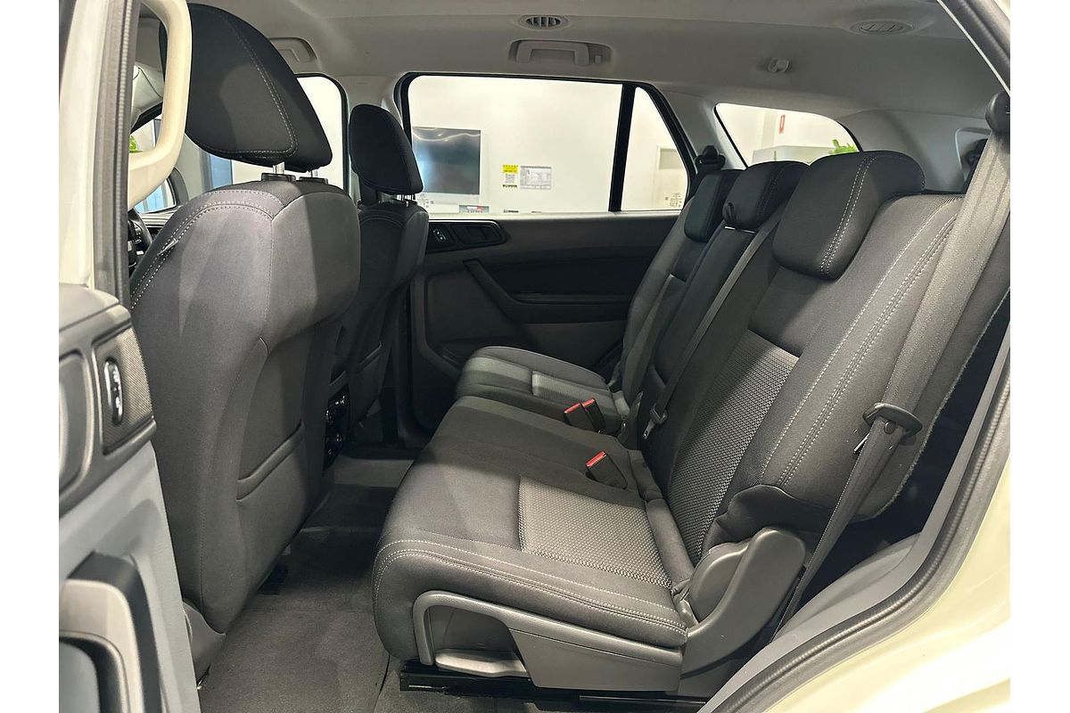 2016 Ford Everest Ambiente UA 3.2L