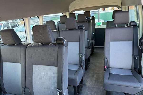 2019 Toyota Hiace Commuter GDH322R