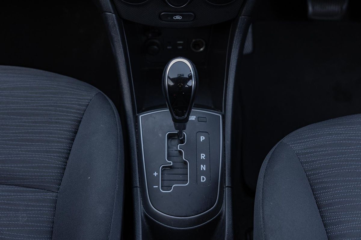 2019 Hyundai Accent Sport RB6