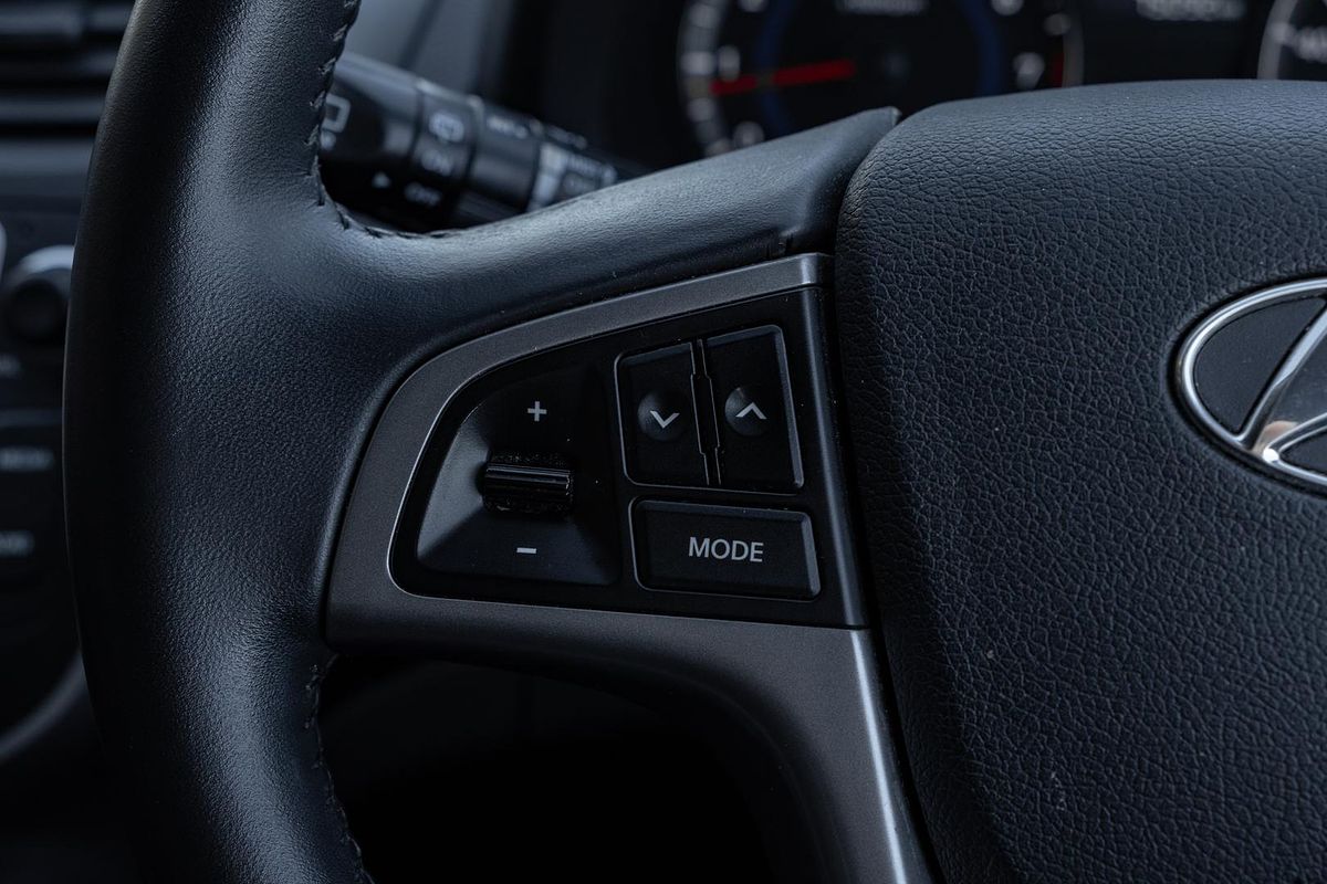 2019 Hyundai Accent Sport RB6