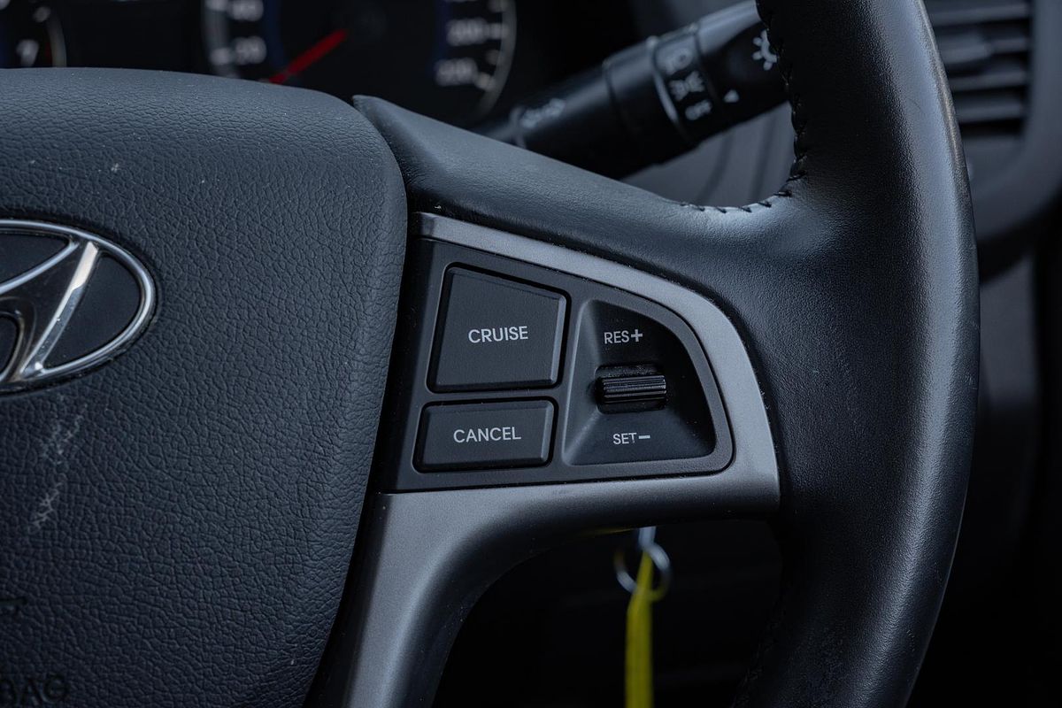 2019 Hyundai Accent Sport RB6
