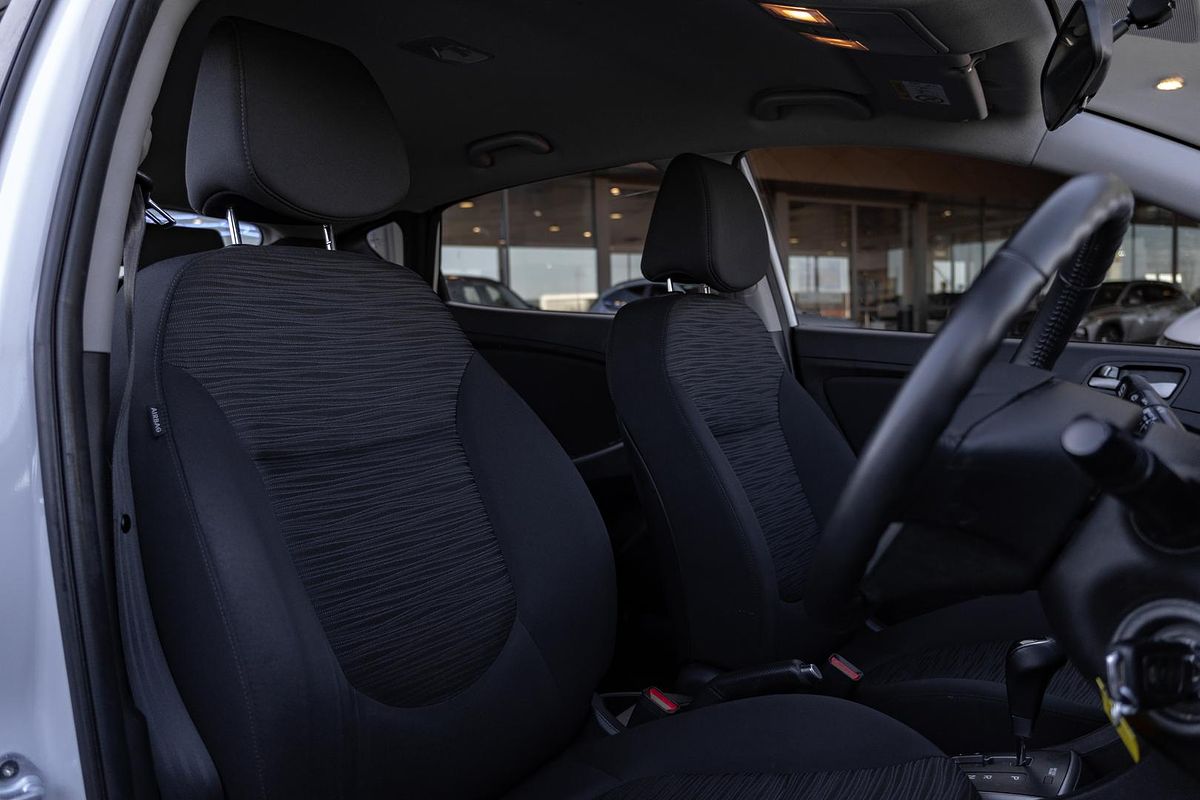 2019 Hyundai Accent Sport RB6