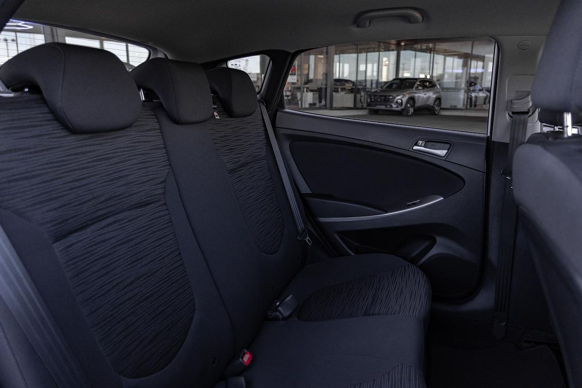 2019 Hyundai Accent Sport RB6