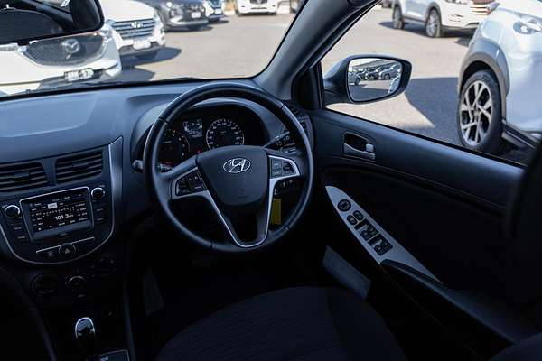 2019 Hyundai Accent Sport RB6