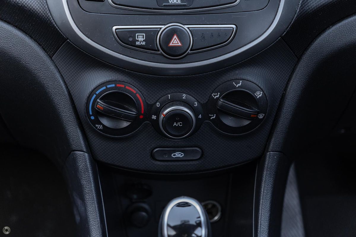 2019 Hyundai Accent Sport RB6