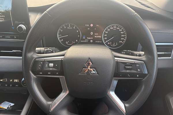 2022 Mitsubishi Outlander ES ZM