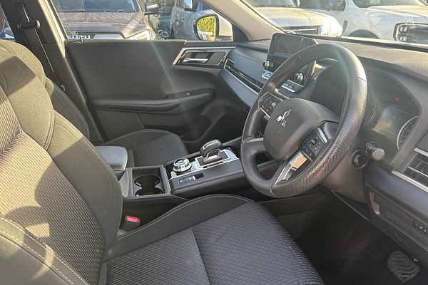 2022 Mitsubishi Outlander ES ZM