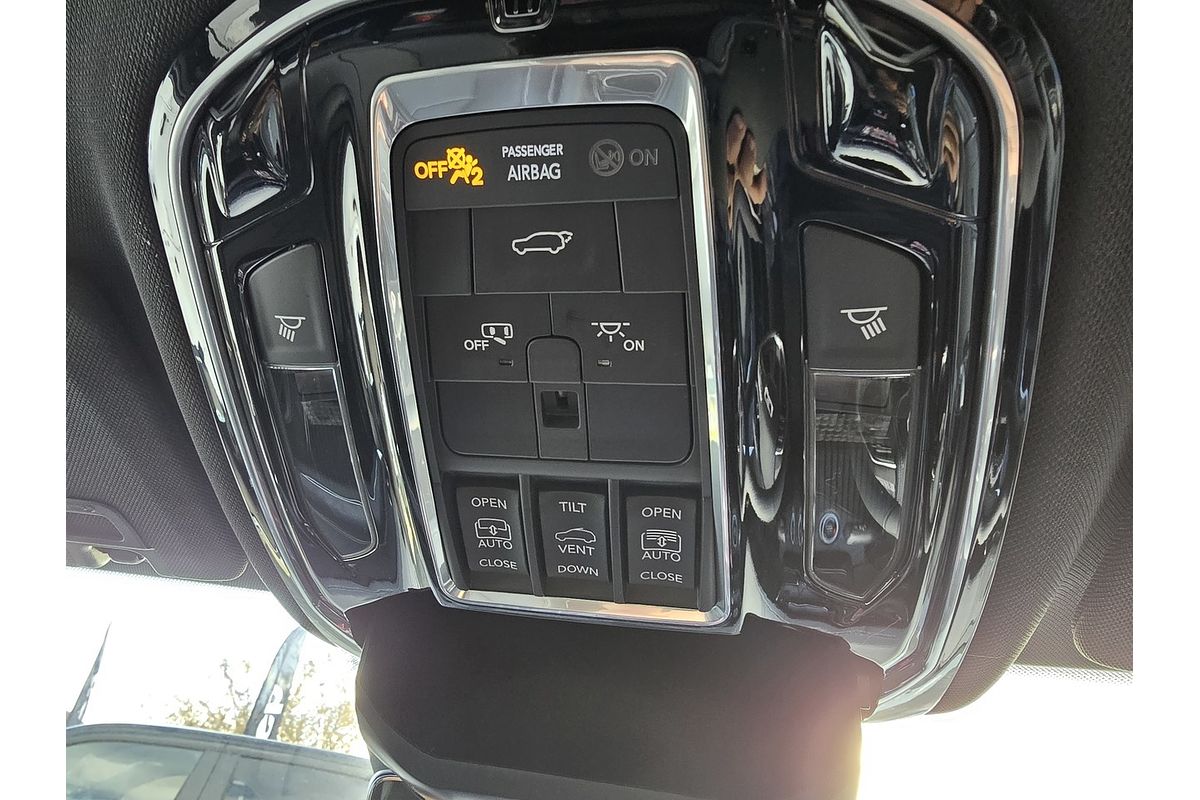 2023 Jeep Grand Cherokee Overland WL