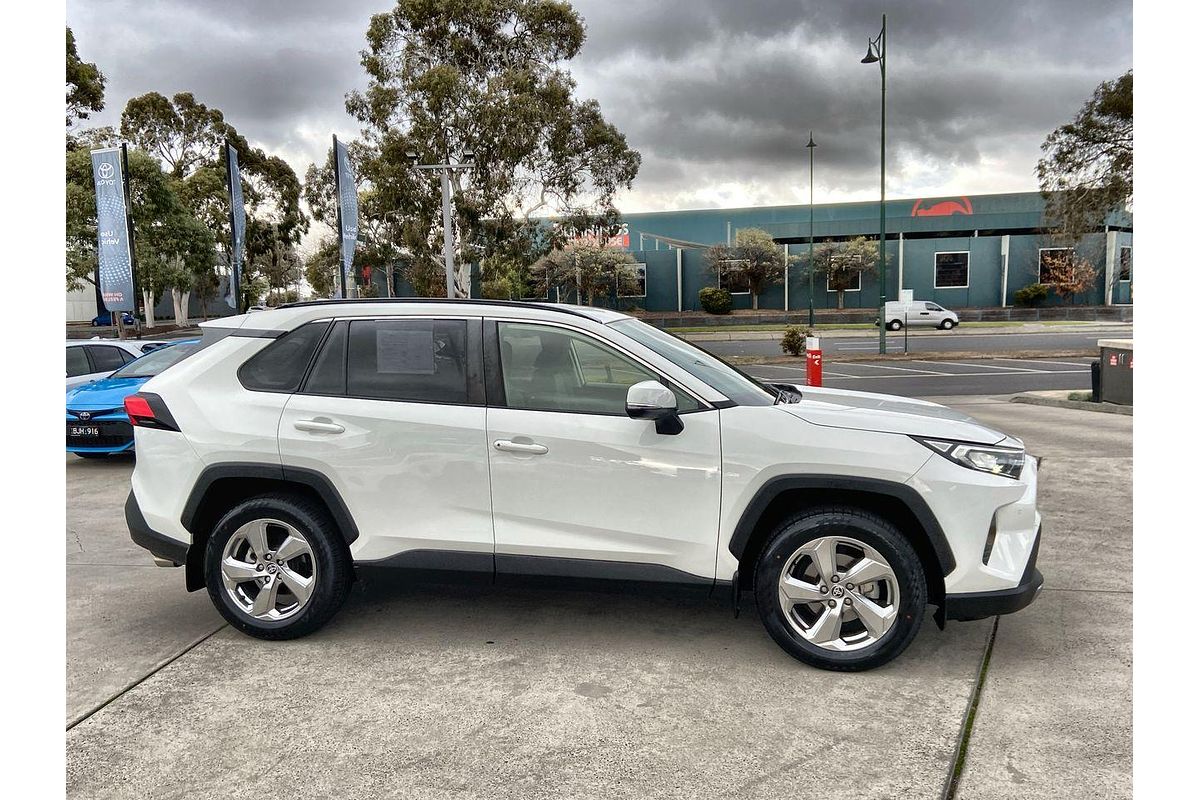 2021 Toyota RAV4 GXL MXAA52R