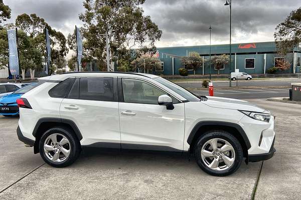 2021 Toyota RAV4 GXL MXAA52R