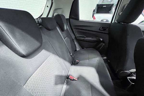 2018 Suzuki Swift GL Navigator AZ