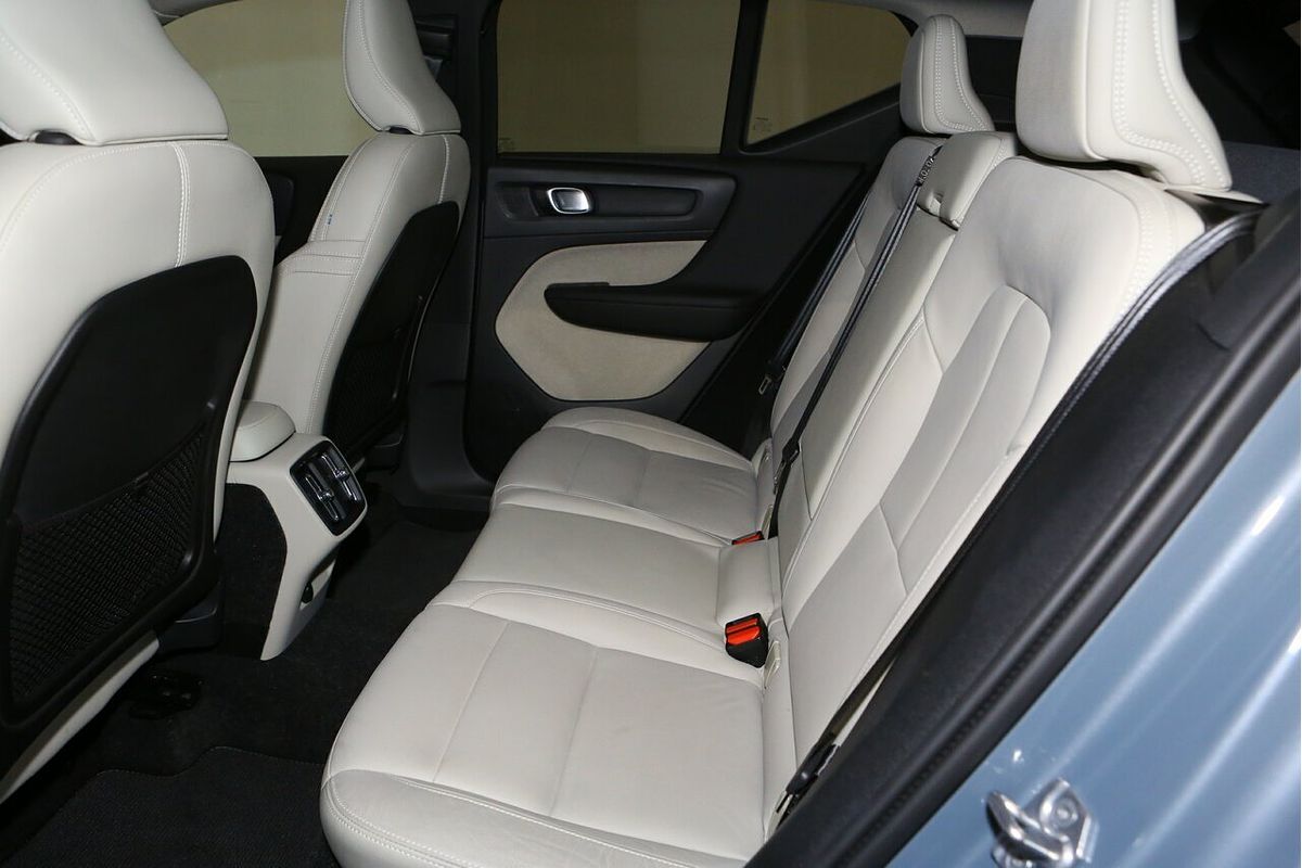 2021 Volvo XC40 T4 Inscription