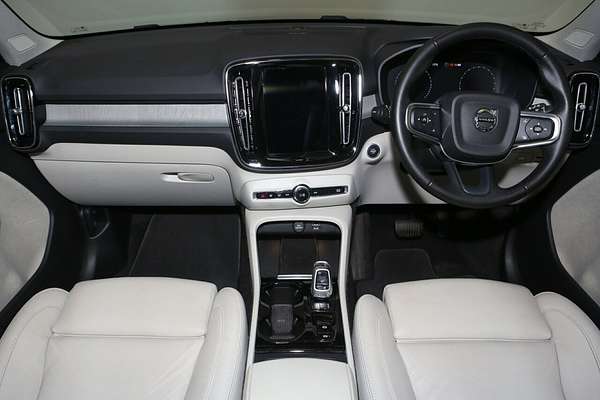 2021 Volvo XC40 T4 Inscription