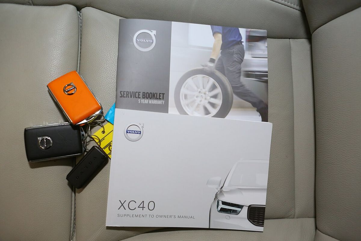 2021 Volvo XC40 T4 Inscription