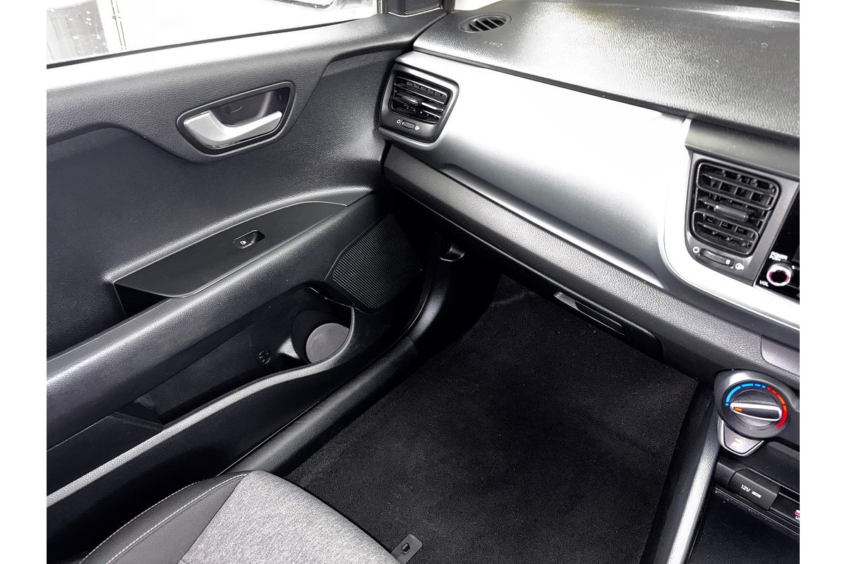 2022 Kia Stonic S YB