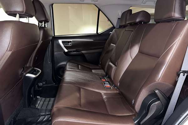 2016 Toyota Fortuner Crusade GUN156R
