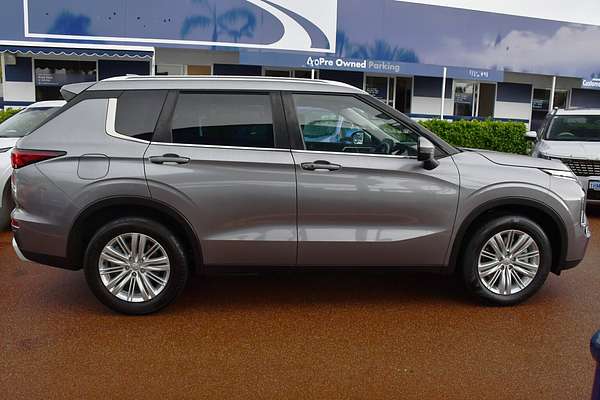 2022 Mitsubishi Outlander LS ZM