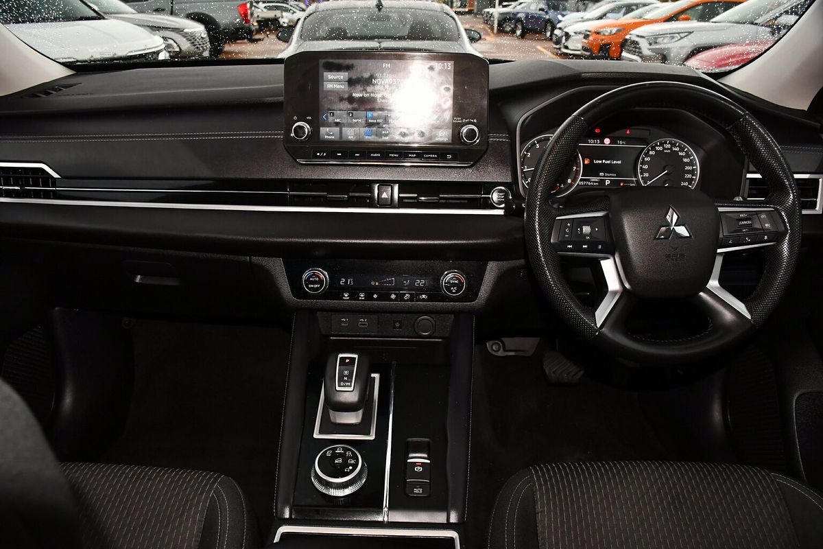2022 Mitsubishi Outlander LS ZM