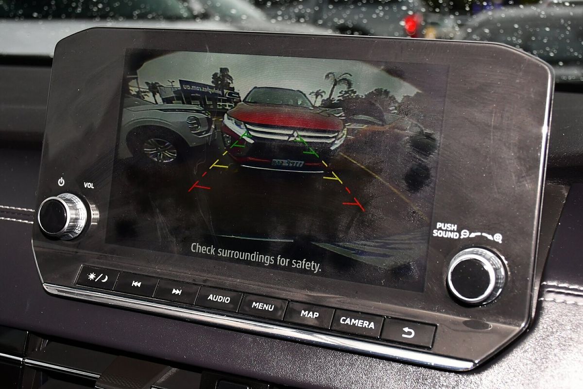 2022 Mitsubishi Outlander LS ZM