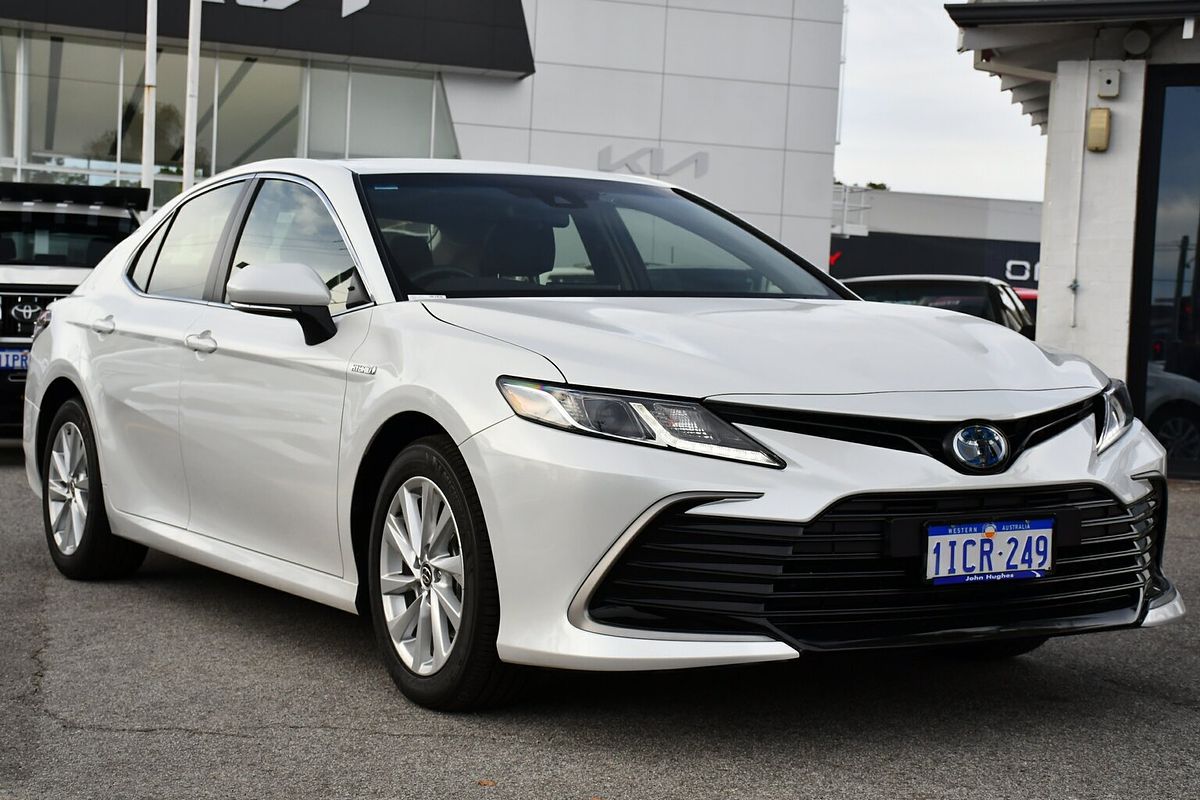 2024 Toyota Camry Ascent AXVH70R