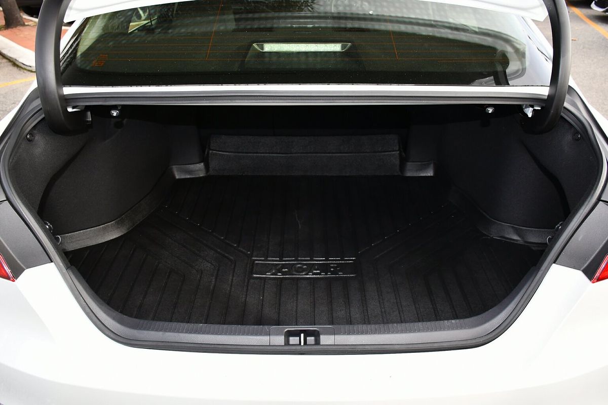 2024 Toyota Camry Ascent AXVH70R