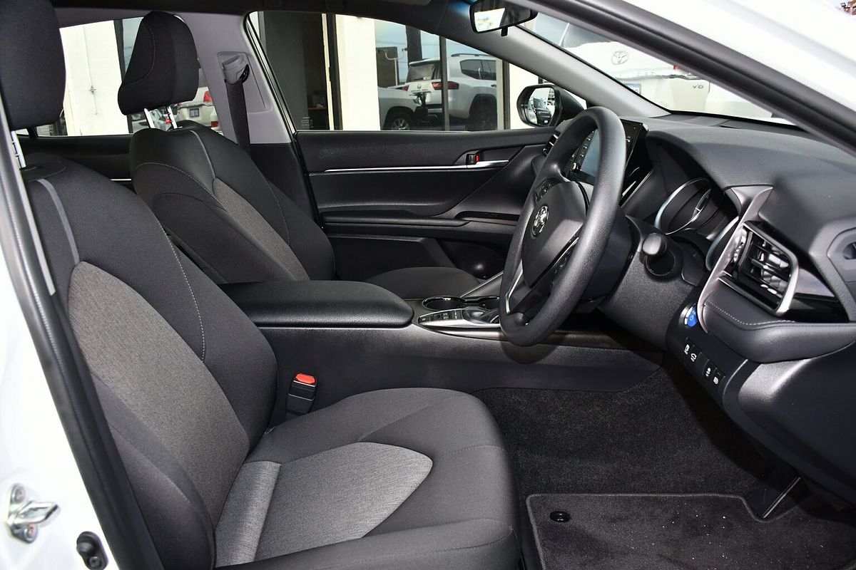 2024 Toyota Camry Ascent AXVH70R