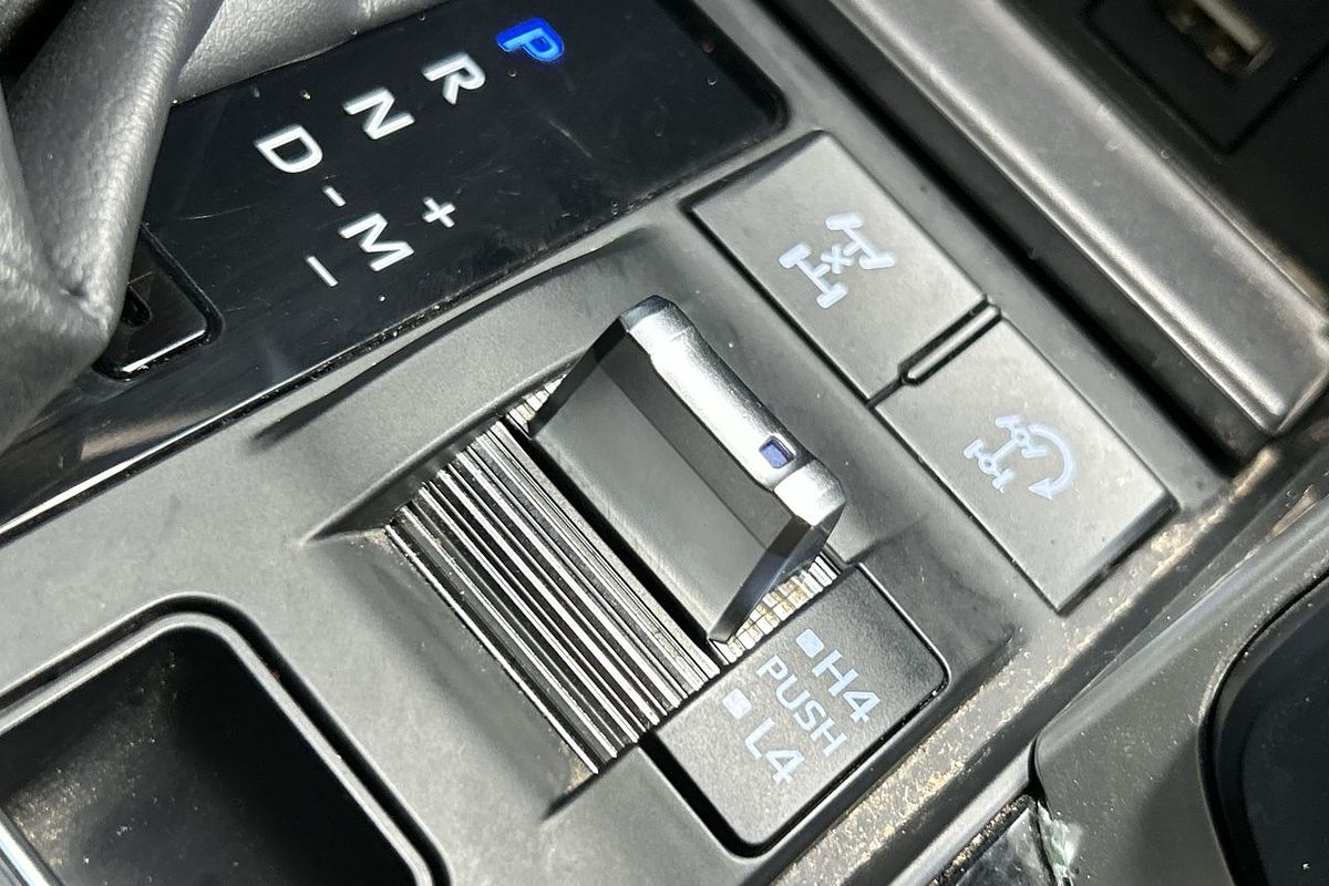 2023 Toyota Landcruiser GXL FJA300R
