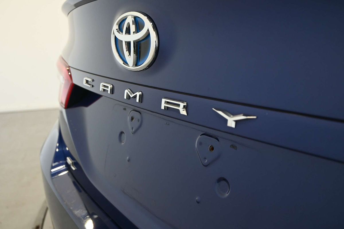 2018 Toyota Camry SL AXVH71R