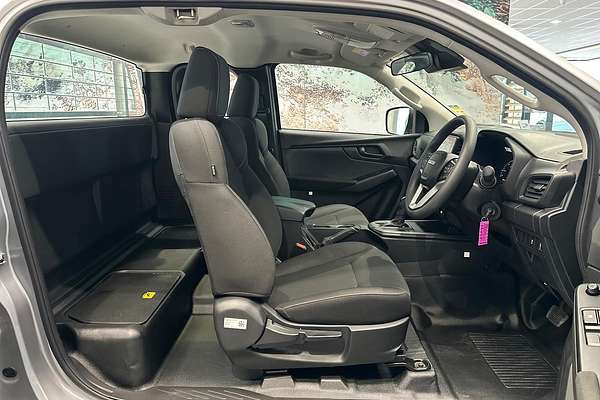 2025 Isuzu D-MAX SX 4X4