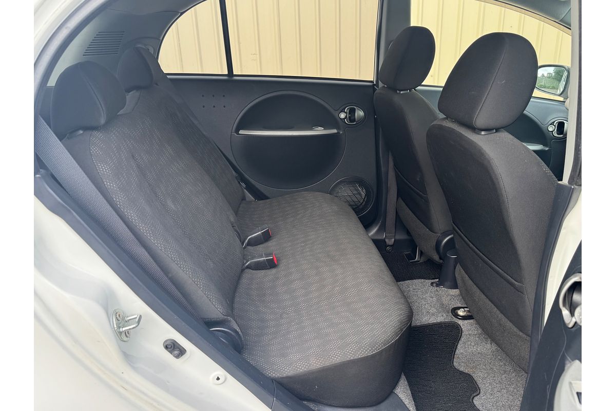 2013 Mitsubishi I-MIEV