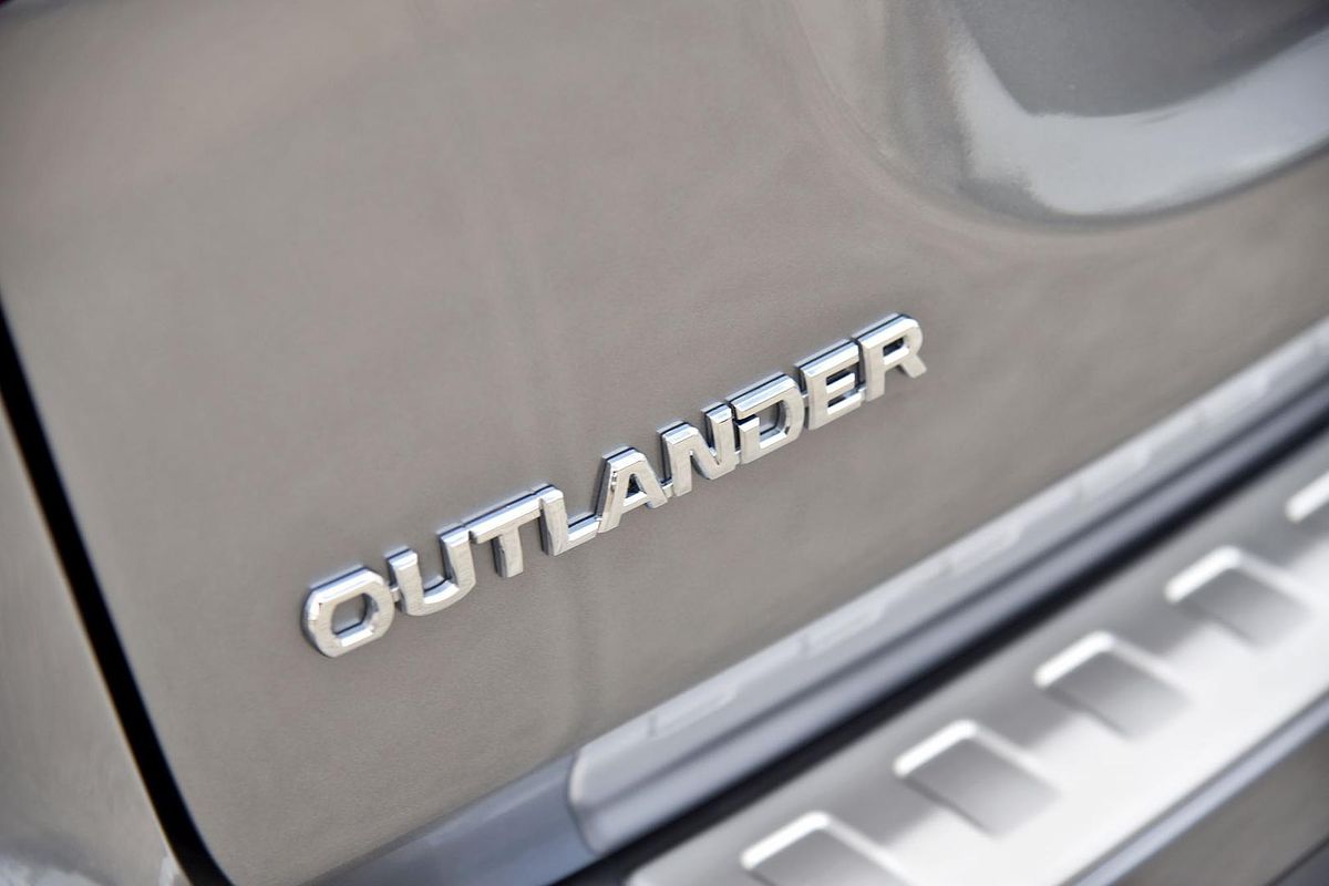 2019 Mitsubishi Outlander LS ZL
