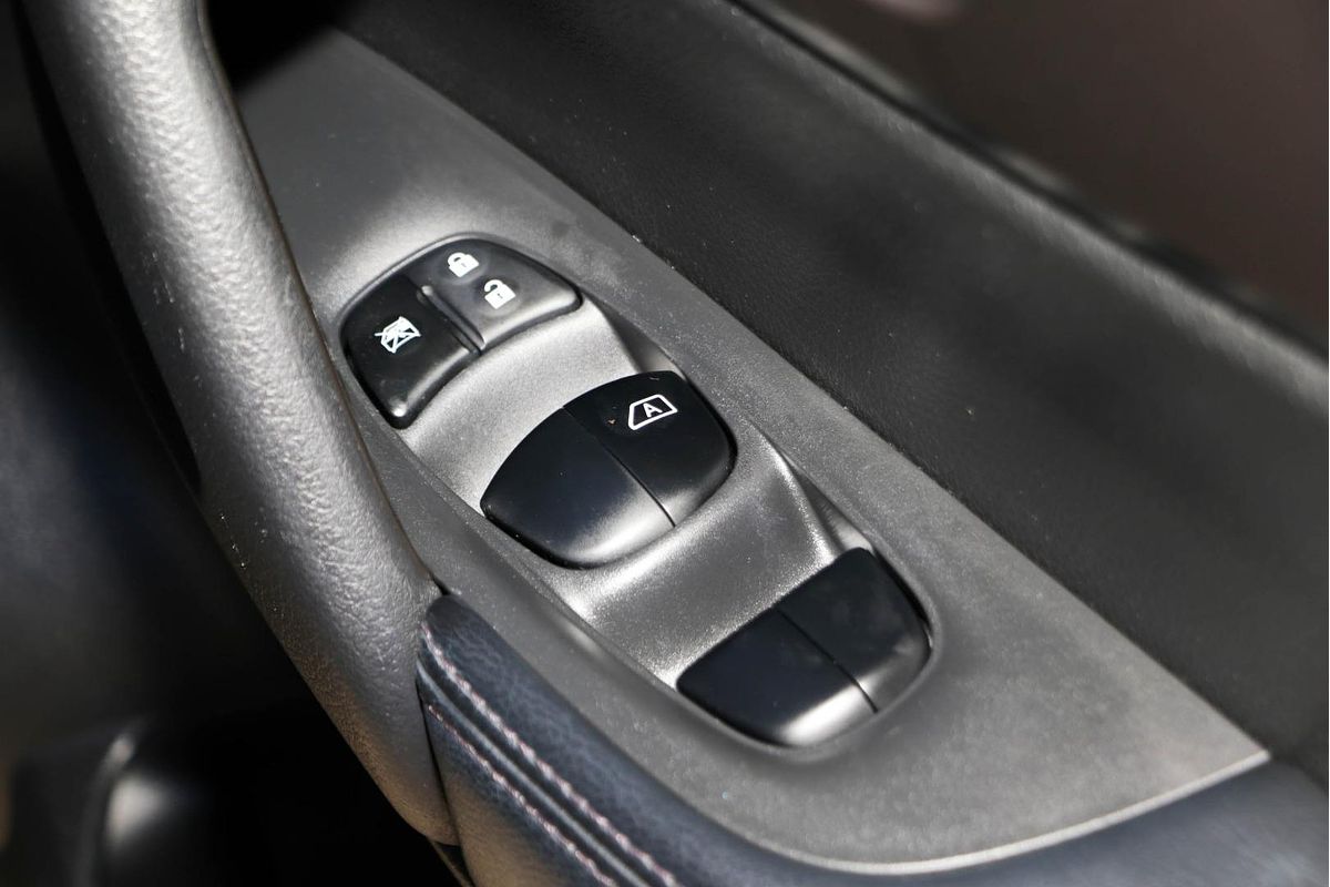 2015 Nissan X-TRAIL ST-L T32