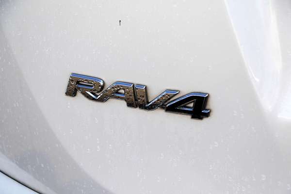 2018 Toyota RAV4 GXL ZSA42R