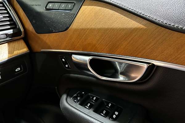 2021 Volvo XC90 T6 Inscription