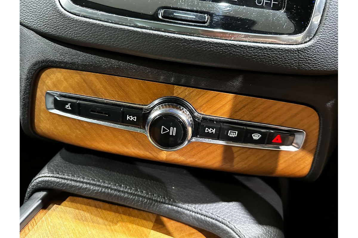 2021 Volvo XC90 T6 Inscription