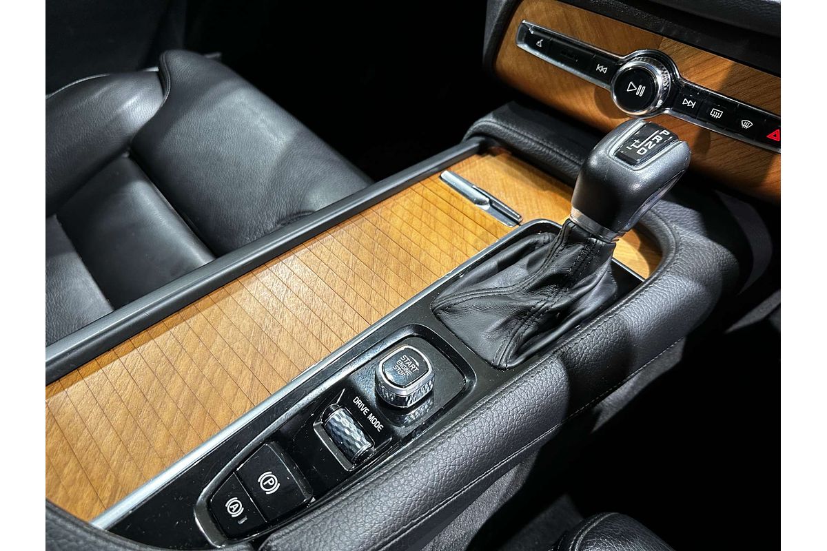2021 Volvo XC90 T6 Inscription
