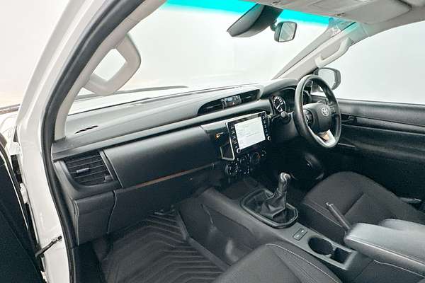 2021 Toyota Hilux SR GUN126R