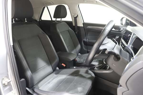 2022 Volkswagen T-Roc 110TSI Style D11